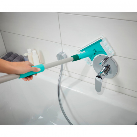 Швабра с телескопической ручкой Leifheit Bath cleaner micro duo фото 2
