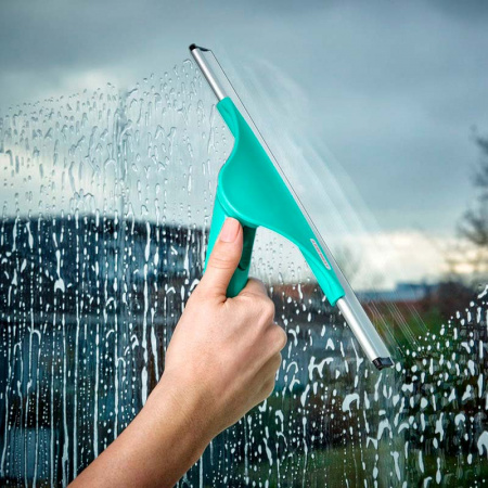 Водосгон Leifheit Slider M 28см фото 3